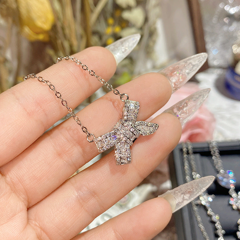 珠宝首饰山茶新款珠宝璀璨精致白钻项链女 镀18K金简约甜美少女超仙锁骨链