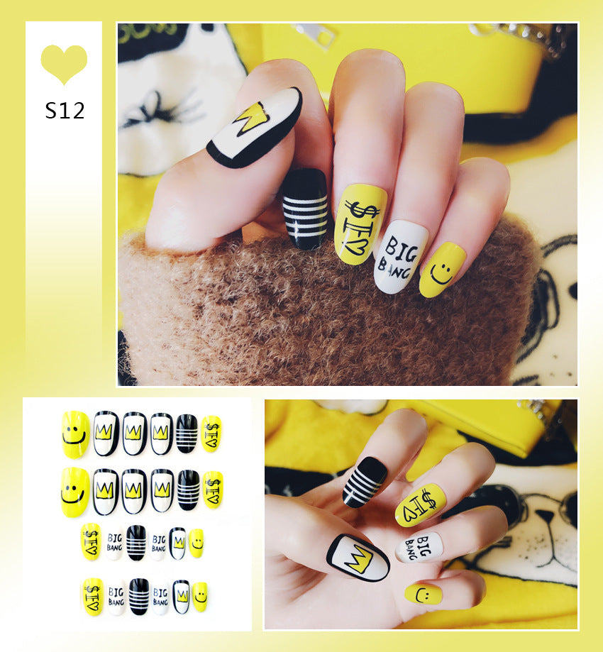 Fashion  nail Wear Finished Nail Beauty Popular Short Fake Nail Patch 24 Pieces Boxed Finished Patch in Stock Collection