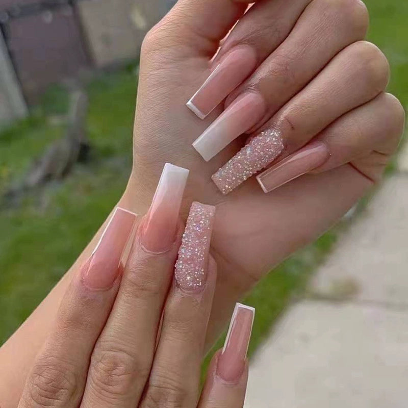 (Hand-made nail) The dark fairy in Europe and America is dying, the magic mirror powder is white, and the finished nail product, Millennium Spice Girl fake nails patch, is worn for a long time.