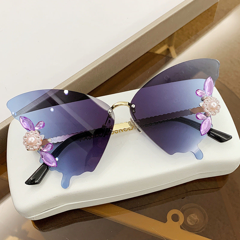 Women's fashion glasses 新款欧美跨境舞会蝴蝶形状镶钻大框太阳镜女时尚墨镜女潮流街拍