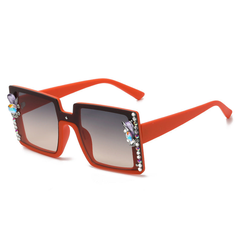 Women's fashion glasses 2023欧美跨境潮流镶钻太阳眼镜户外防晒显瘦墨镜女大框架太阳镜