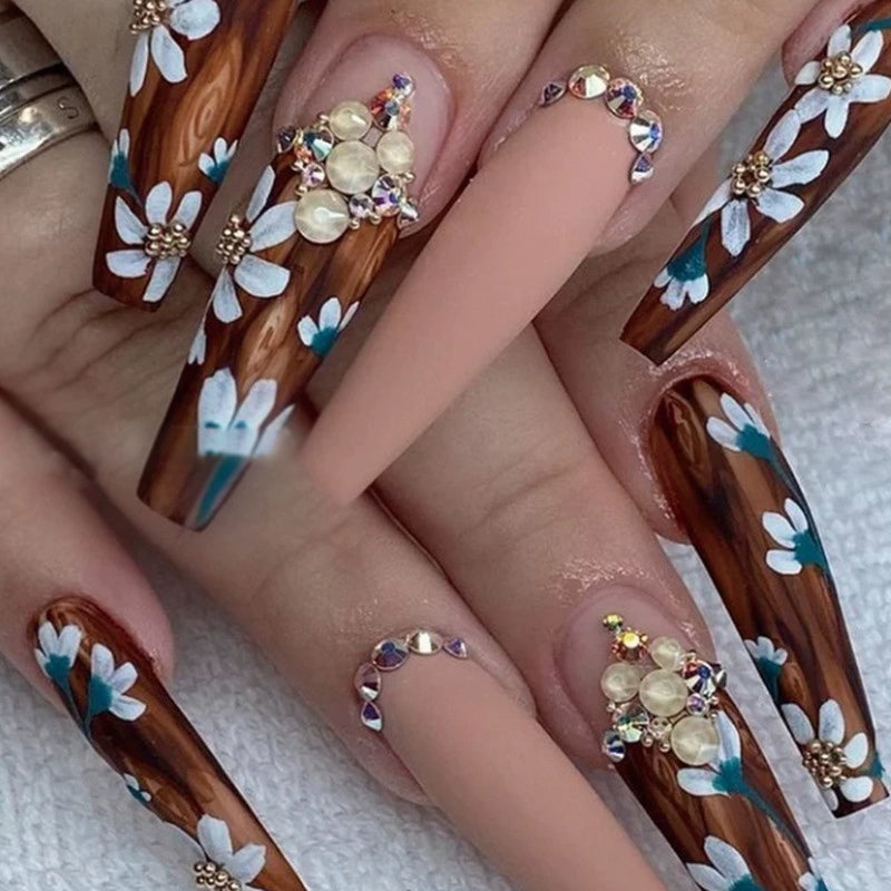 (Hand-made nail) super long hot girl wears nail chips, glitter nail patches, fake nail stickers, and finished products, sexy and exaggerated, European and American style wearables