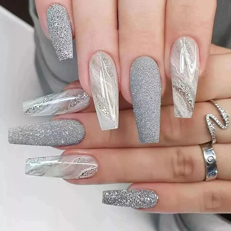 (Hand made nail) European and American long INS style wearable nail patches, fake nail patches, diamond flame heart nail patches, finished product