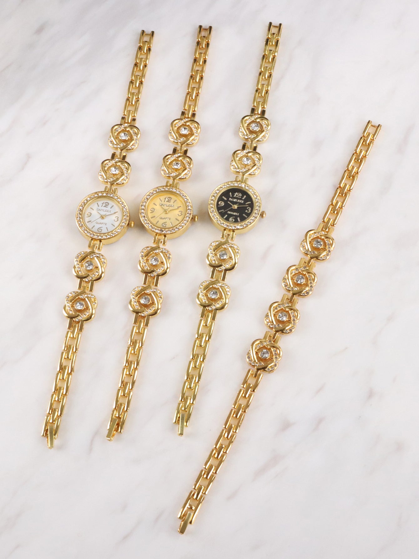 Fashion women's watch Cross-Border Wholesale Foreign Trade Fashion Heart-Shaped Diamond Women's Watch All-Match Rhinestone Fashion Quartz Bracelet Watch 2645