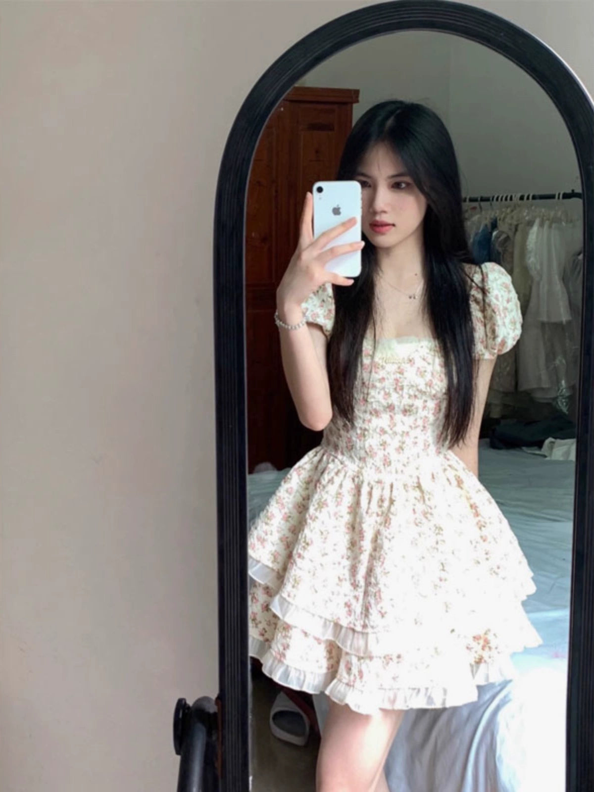 Fashion women's wear Small French Sweet Floral Puff Sleeve Dress Female Summer New Backless Hollow Bow Bubble Skirt