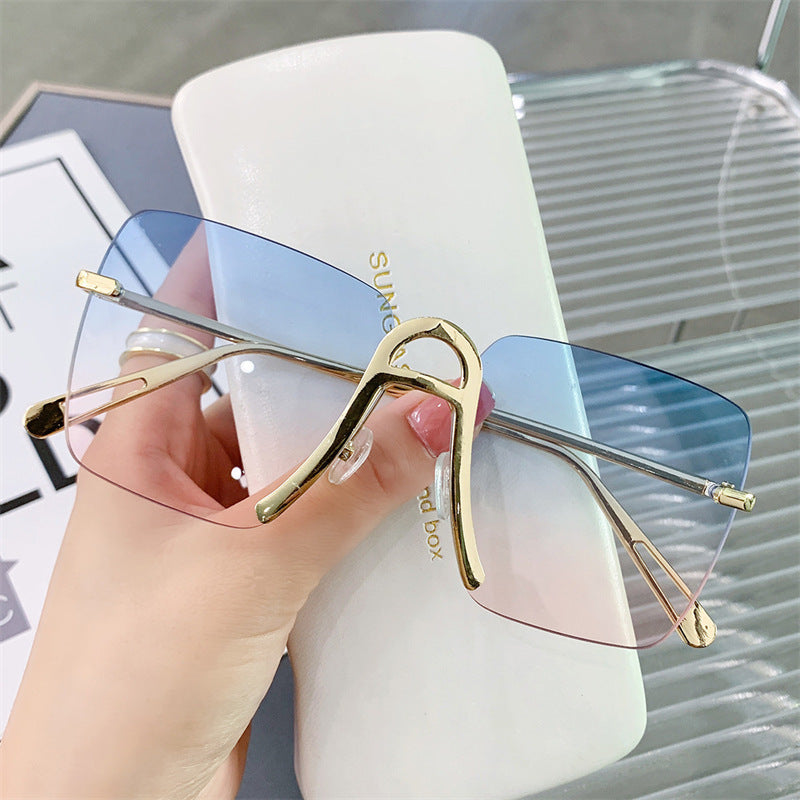 Women's fashion glasses 新款跨境欧美风A字金属太阳镜时尚显瘦女式墨镜防紫外线眼镜批发