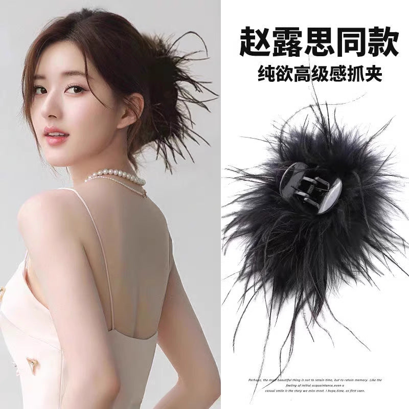 羽毛镶钻秋冬毛毛发夹个性时尚高级感抓夹甜美百搭鲨鱼夹发饰批发