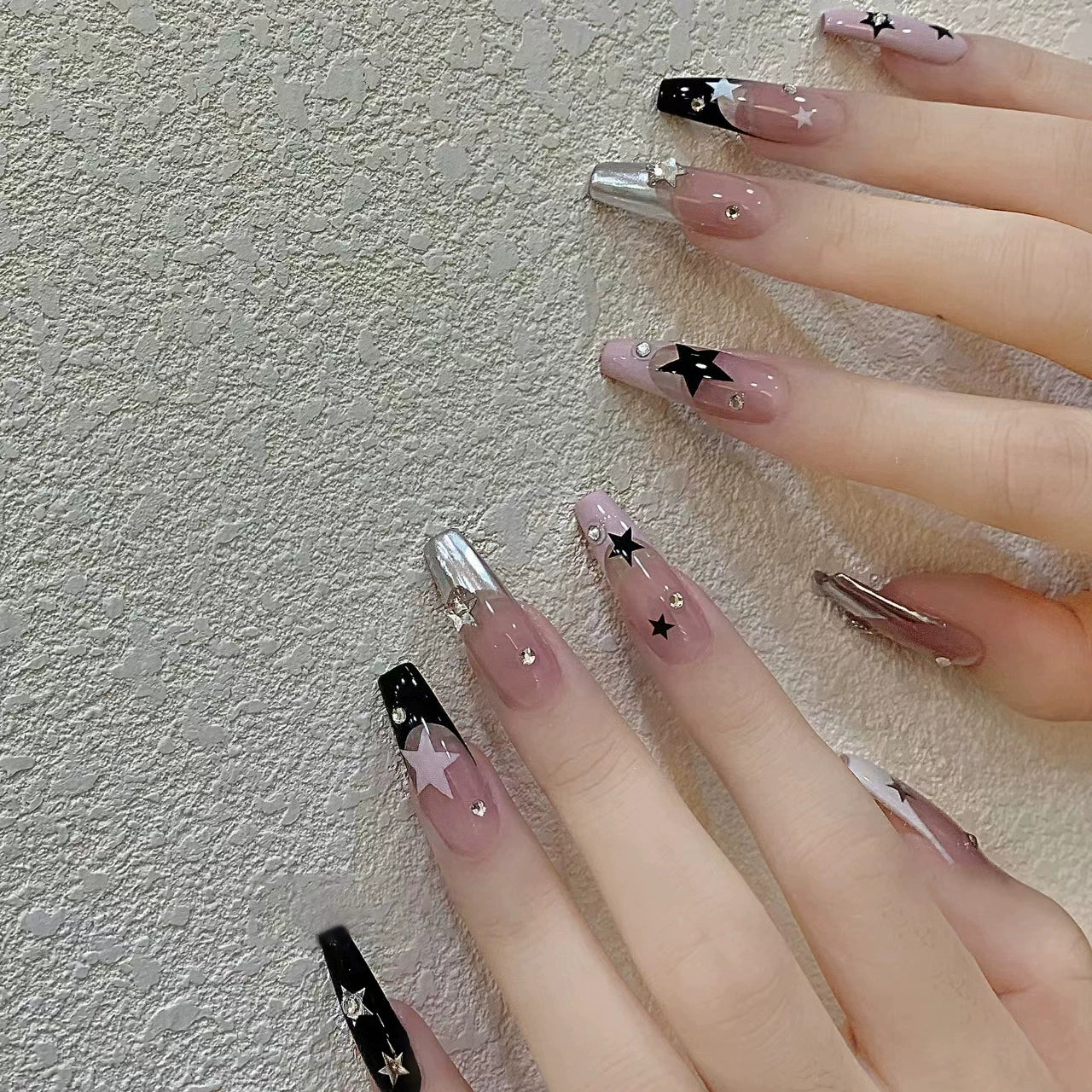 (Hand-made nail) French nail armor long black small fragrance simple white high-grade sense nail piece bride pregnant woman finished product.