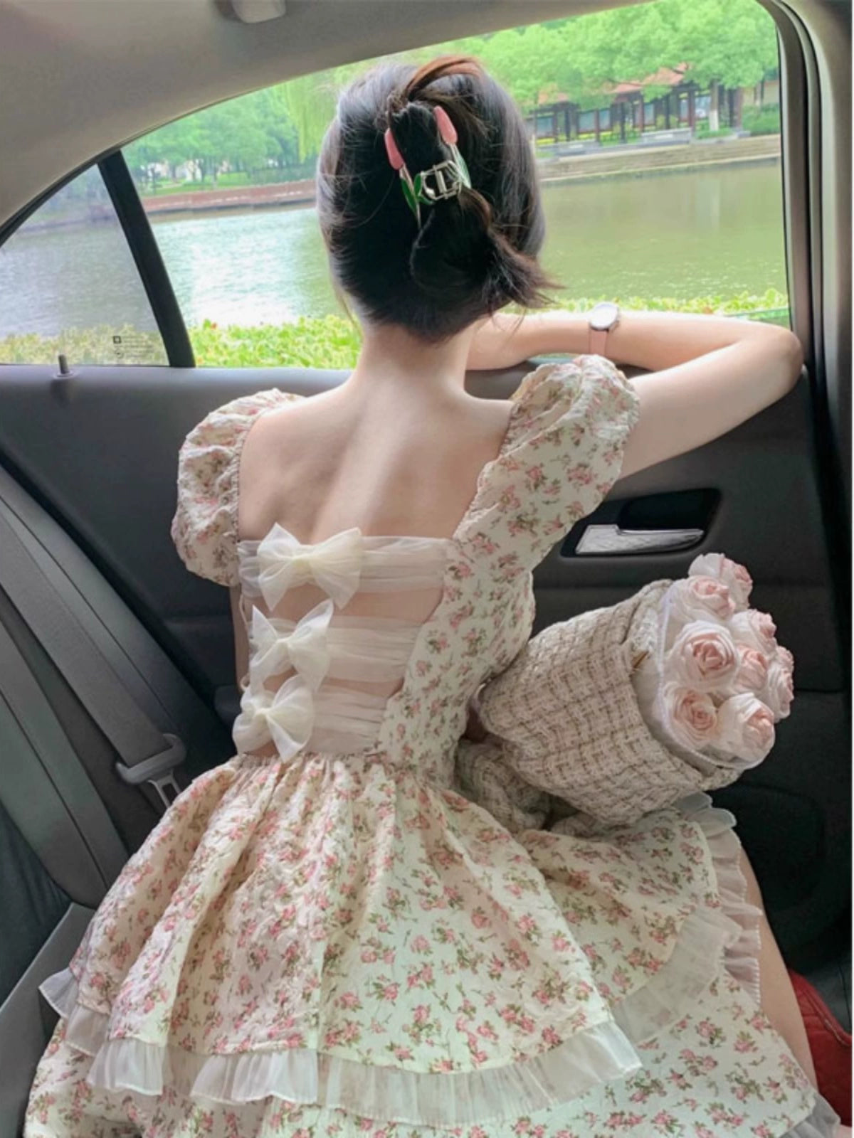 Fashion women's wear Small French Sweet Floral Puff Sleeve Dress Female Summer New Backless Hollow Bow Bubble Skirt