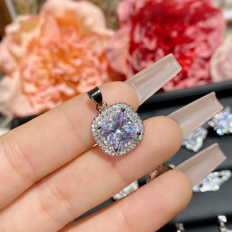 山茶原设新品百搭少女心设计 镀金八心八箭仿D色莫桑璀璨小巧吊坠