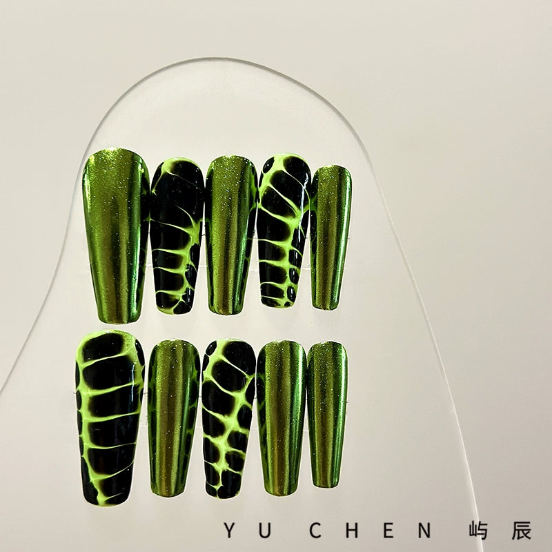 Yuchen Original | Green Snake Metal Nail Wear Nail Magic Mirror Effect Powder Pure Hand Drawing Python Pattern Hot Girl Original Design