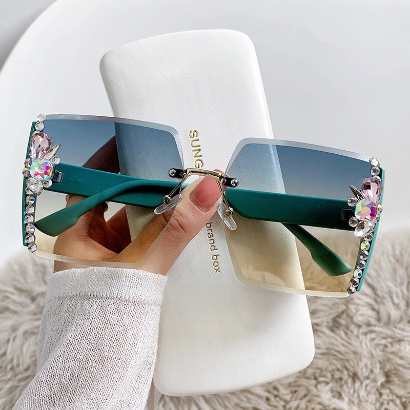 Women's fashion glasses 镶钻太阳镜女士欧美大框跨境侧边闪亮点高级感墨镜女遮阳防紫外线