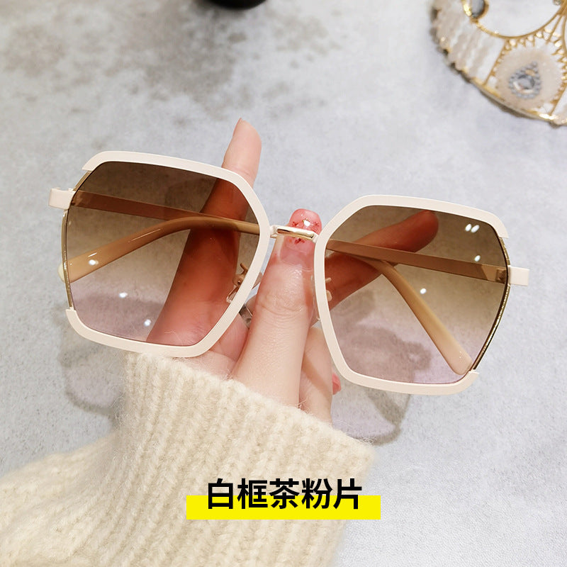 Women's fashion glasses2022年新款时尚墨镜女士防紫外线潮太阳眼镜大脸显瘦海边网红款夏