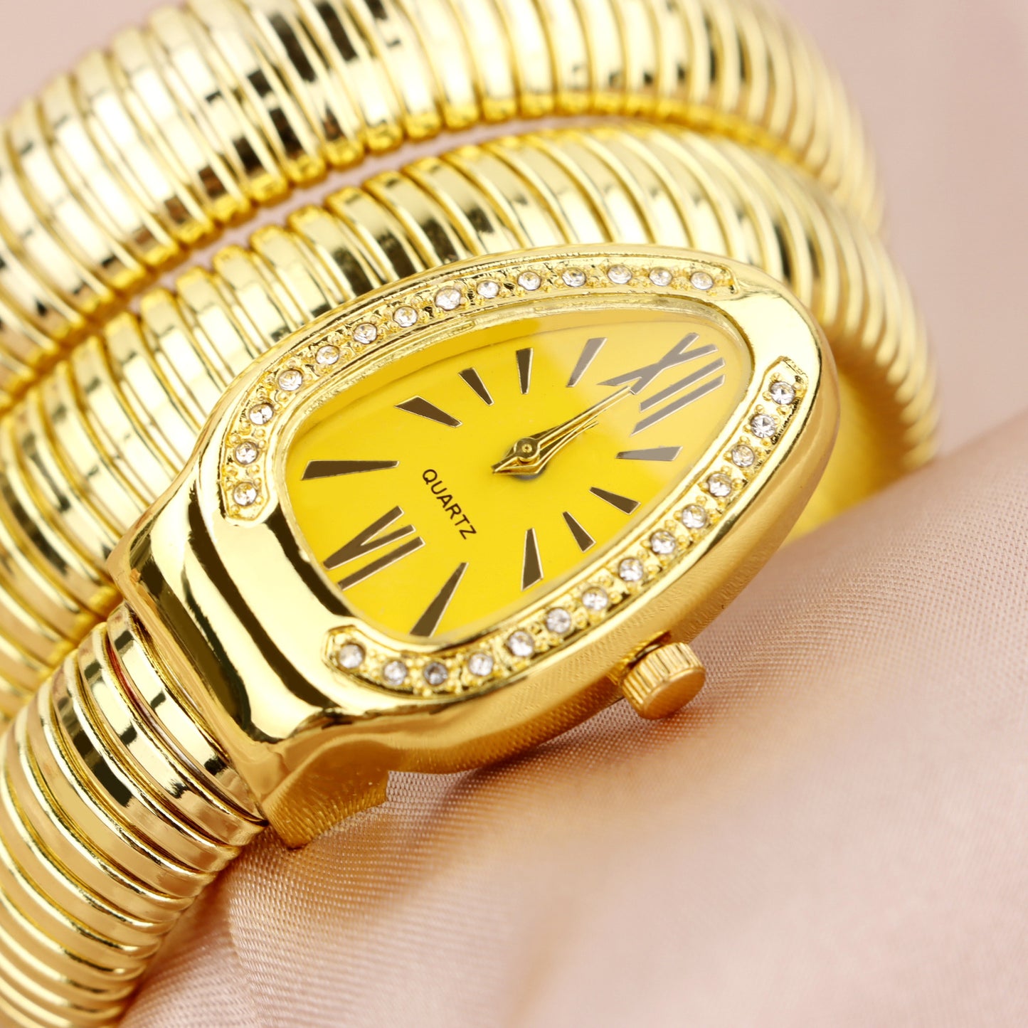 Fashion women's watchBifanxi Cross-Border Snake Watch Women's Fashion Bangle Watch Creative Quartz Watch Personality Bangle Watch Wholesale