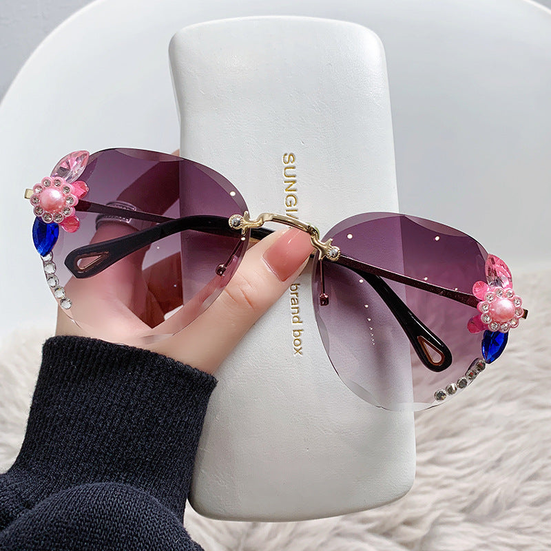 Women's fashion glasses 跨境大框架新款水钻墨镜显瘦开车太阳镜网红防紫外线韩版ins潮流