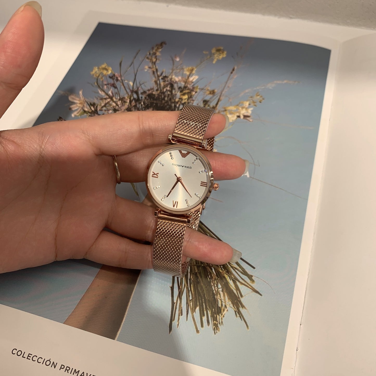 Fashion women's watchRuishi Kaiqi New Starry Women's Watch Good-looking Steel Belt Ultra-Thin Fashion Student Waterproof Quartz Watch