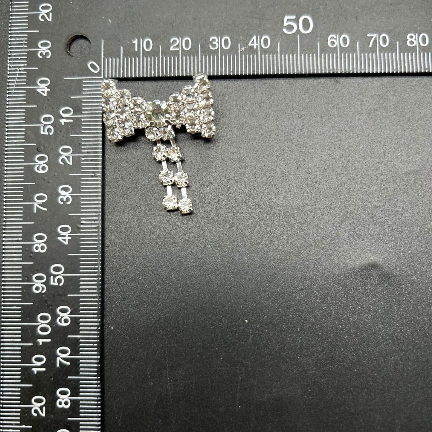 配饰胸针小香风胸针小众奢华水钻流苏女士气质女装胸花别针固定西装大衣配饰