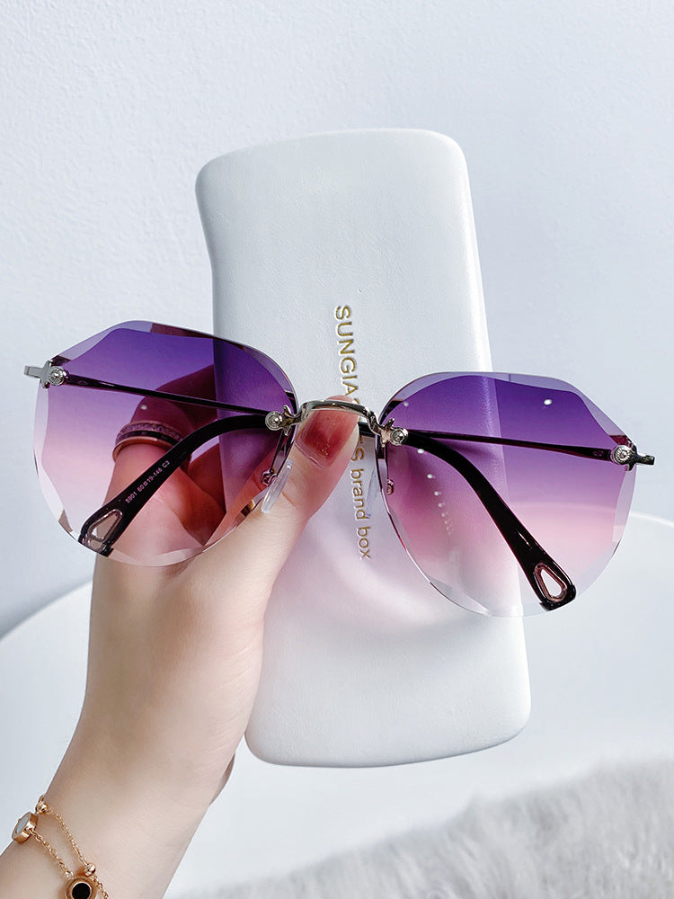 Women's fashion glasses 2024  墨镜女2022年新款潮夏季海边防晒紫外线太阳眼镜开车眼睛大脸显瘦