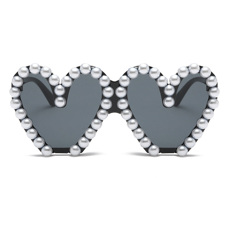 Women's fashion glasses 2023跨境新款爱心太阳镜 欧美个性镶钻桃心时尚果冻色墨镜女批发