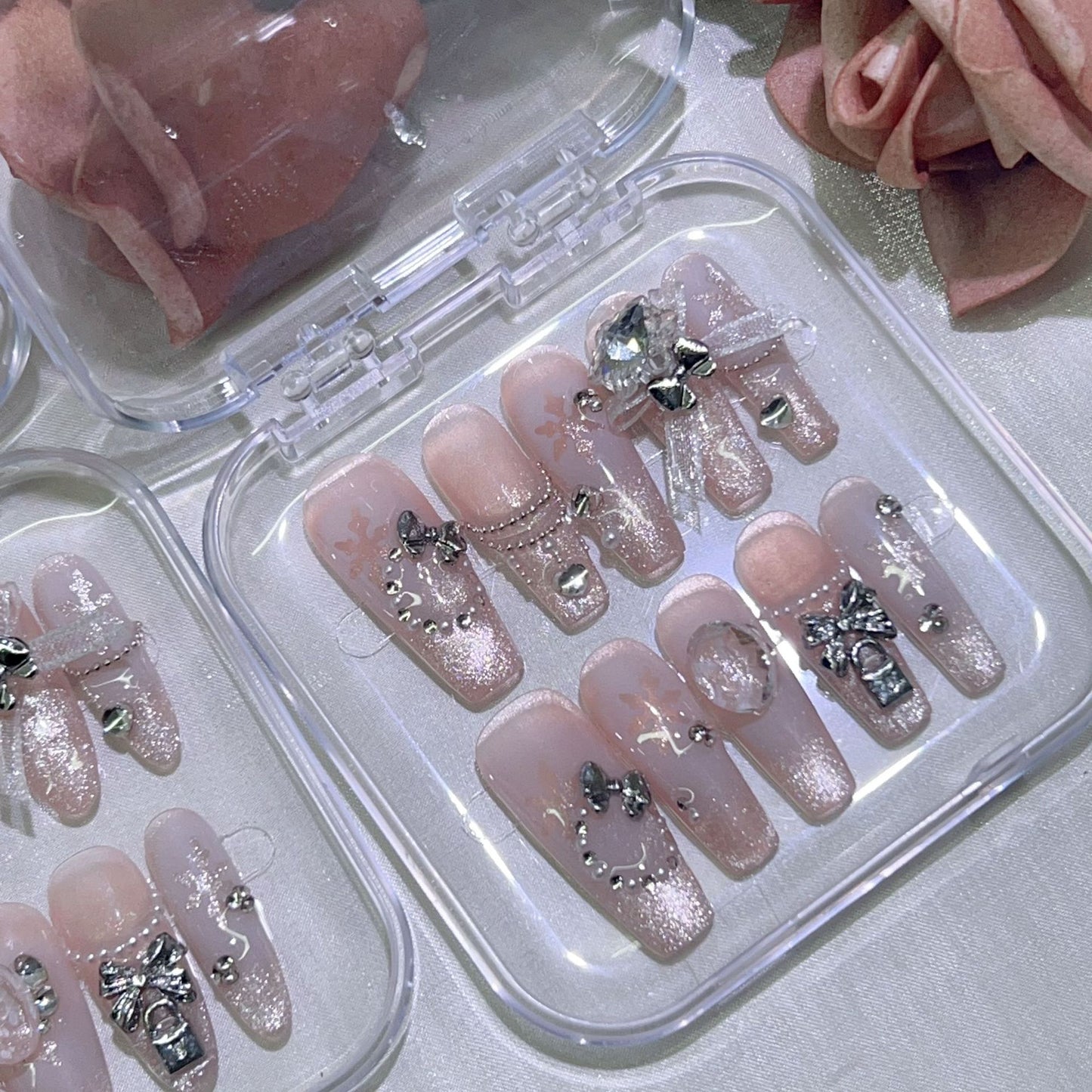 (Hand-Made Nail) Fine Silver Handmade Wear Nail Cat Eye Manicure Christmas White Autumn and Winter Exquisite Nail Stickers