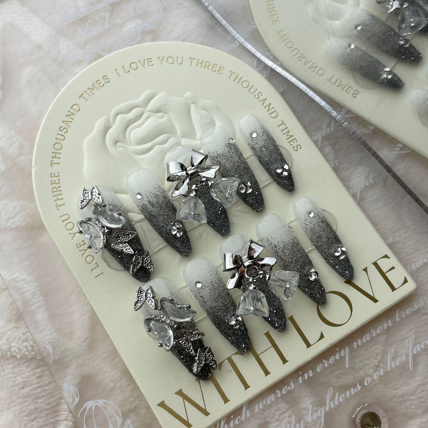 (reusable nail)【 Pure Handmade Real Shot 】 New Jumping Snowflake Gradient Grey Velvet Butterfly Broken Diamond Advanced Nail Long Style