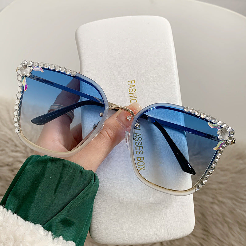 Women's fashion glasses 2023个性渐变镶钻墨镜女士圆脸显瘦高颜值欧美酷潮街拍太阳眼镜
