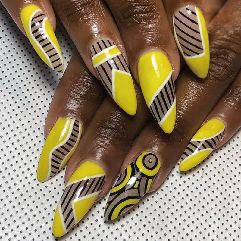 (Hand-made nail) super long hot girl wears nail chips, glitter nail patches, fake nail stickers, and finished products, sexy and exaggerated, European and American style wearables