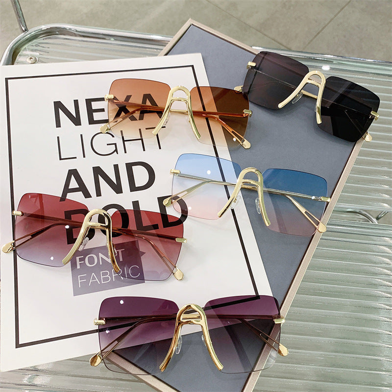 Women's fashion glasses 新款跨境欧美风A字金属太阳镜时尚显瘦女式墨镜防紫外线眼镜批发