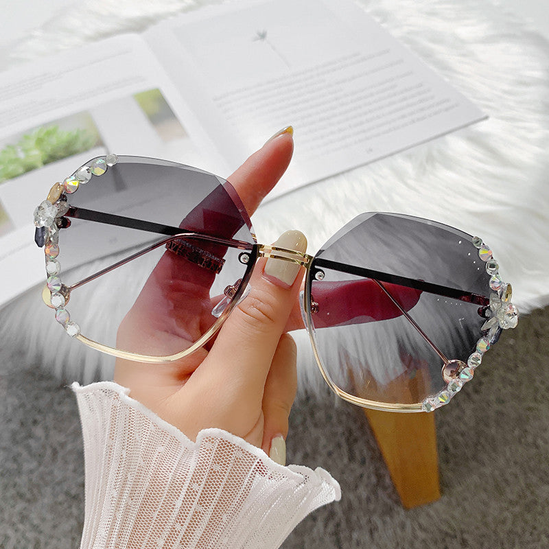 Women's fashion glasses 2024 跨境ins墨镜女镶钻韩版潮街拍防晒显瘦防紫外线太阳镜女
