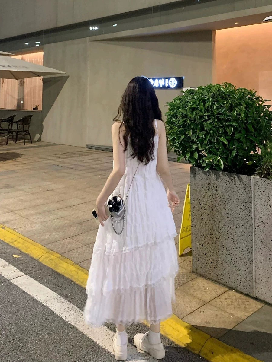 Fashion women's wear 2024 New Style White Small French Strap Dress Female Summer Tea Break Platycodon Grandiflorum Small Figure Flattering Tiered Dress