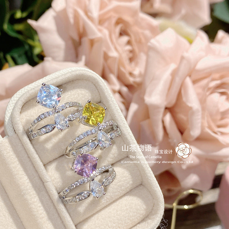 Camellia优雅永不过时皇妃同款皇冠设计镀金镶精工满钻强保色指环