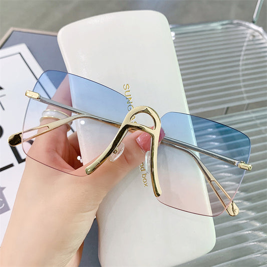 Women's fashion glasses 新款跨境欧美风A字金属太阳镜时尚显瘦女式墨镜防紫外线眼镜批发