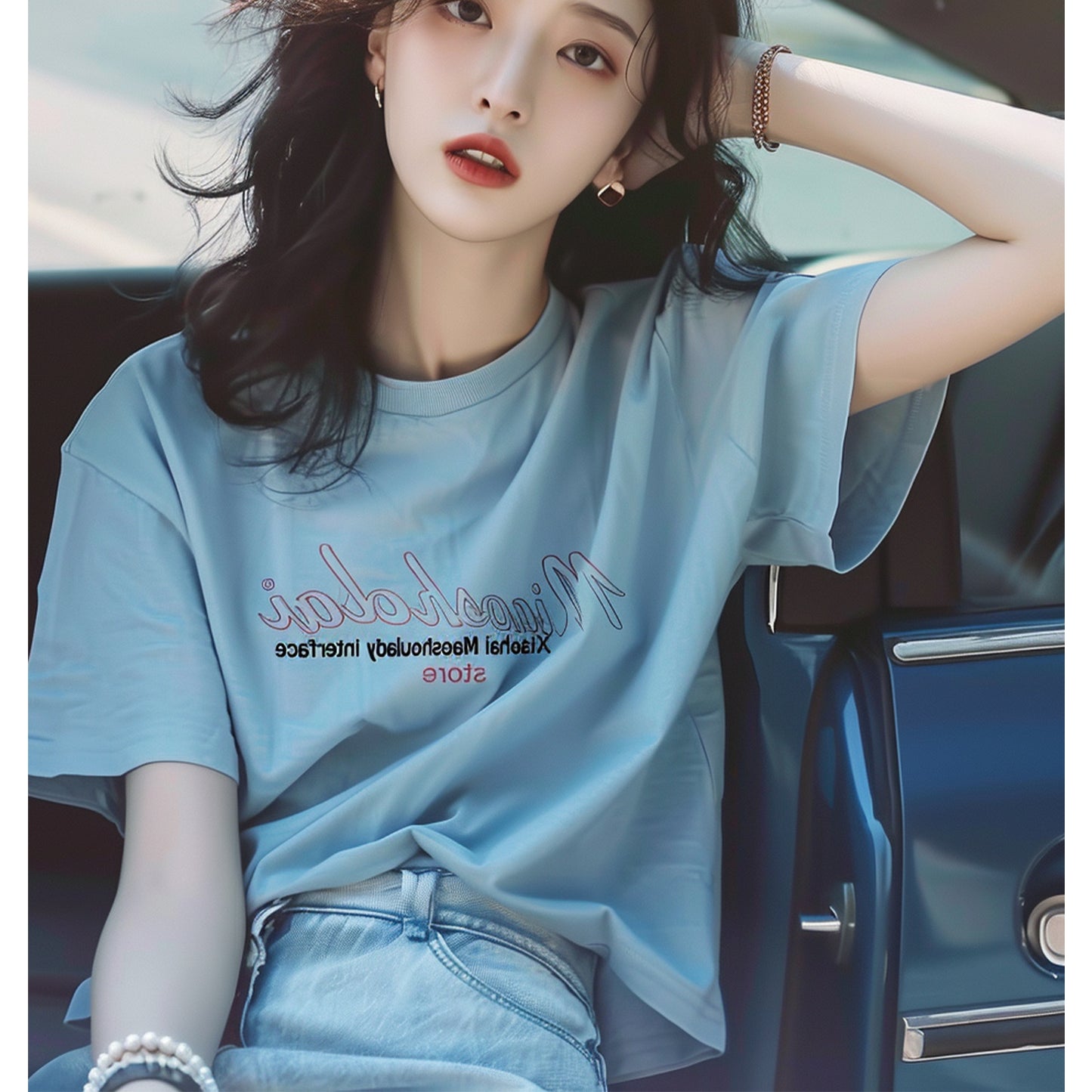 Dopamine tops Free shipping Tattoo This year, a beautiful belly-covering shirt, dopamine, wears a top, front shoulder, blue embroidered letter T-shirt, women's summer.